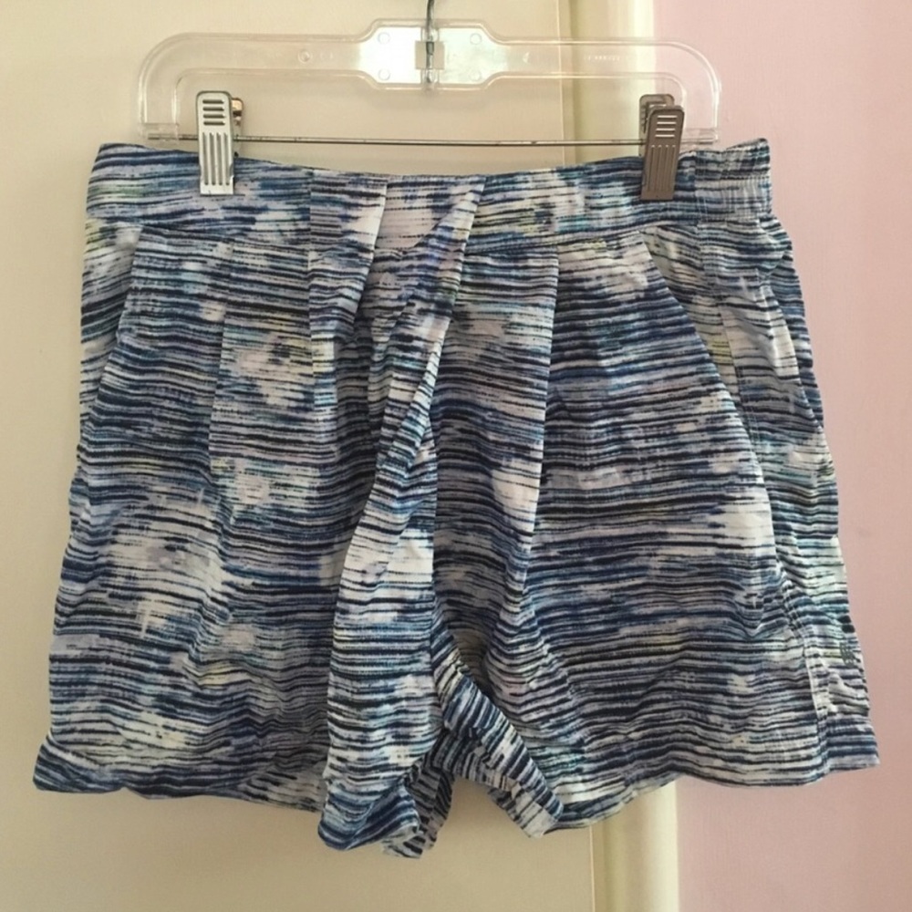 Lulu lemon running shorts